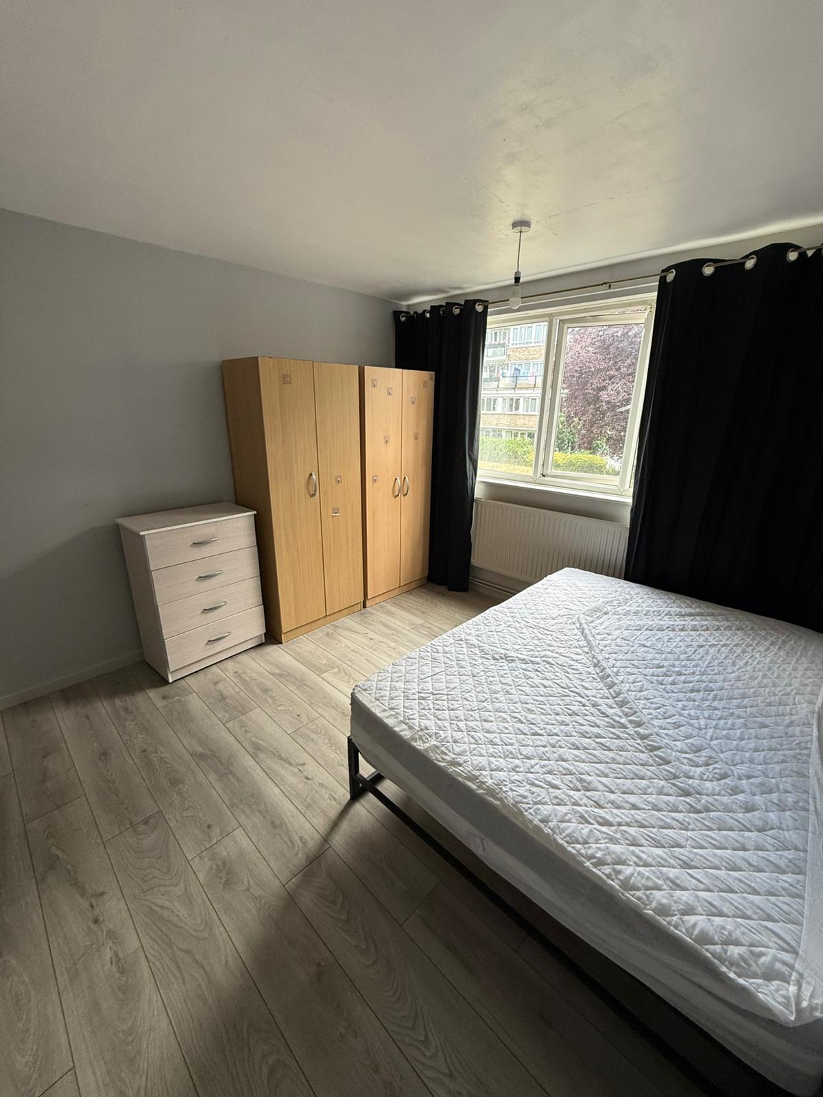🌟 Large Double Room – Clark Street, Whitechapel (E1 3HD)